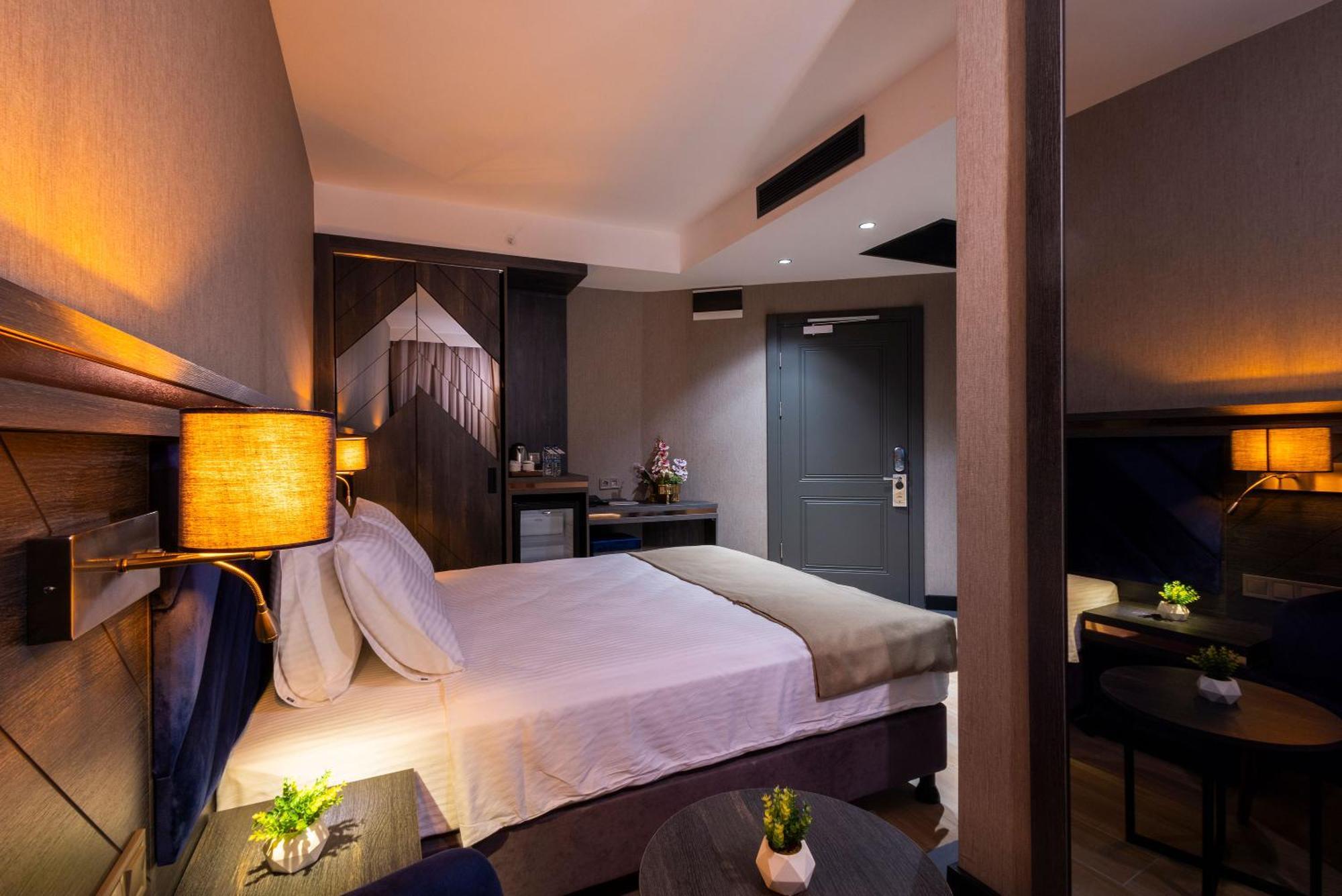 Westdoor Hotel 埃迪尔内 外观 照片